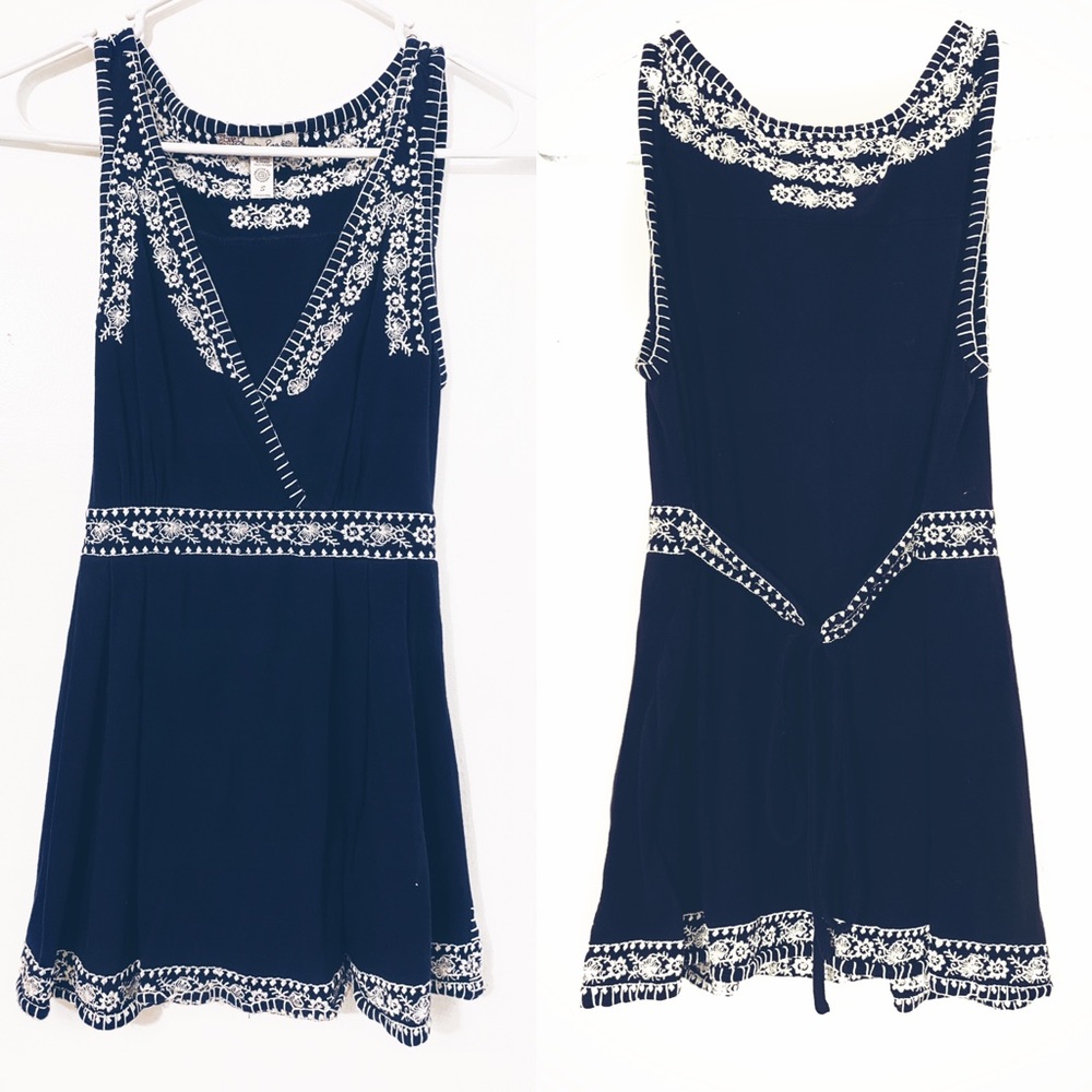 Women’s Sleeveless top